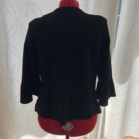 Bell sleeve open blazer - black - Picture 3 of 9